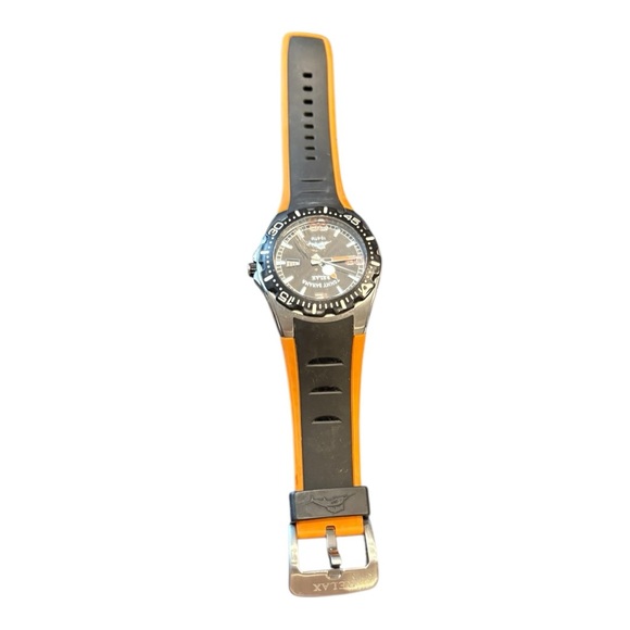 Tommy Bahama sporty watch with rubber band in black/orange. JB5 - Picture 3 of 9